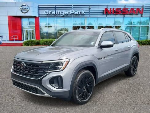 Used 2026 Volkswagen Atlas Cross Sport SE FWD image 4