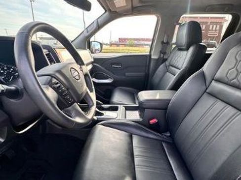 Certified 2024 Nissan Frontier SL w/ Technology Package image 24