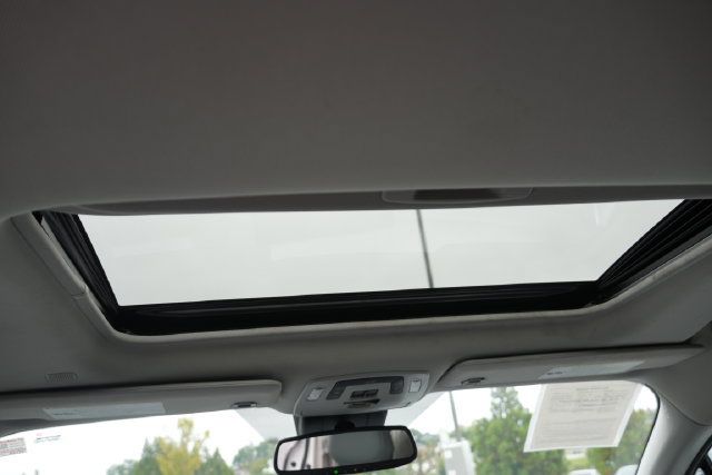 Used 2024 Toyota Sienna XLE FWD image 22