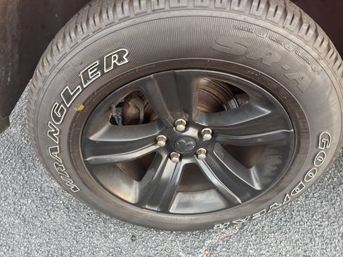 Used 2017 RAM 1500 Sport w/ Copper Sport Package image 9