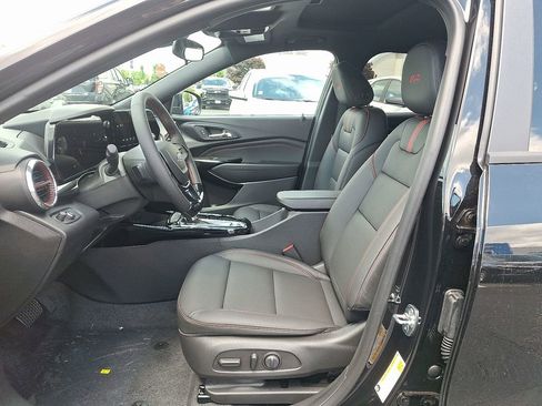 New 2026 Chevrolet Trax RS w/ Sunroof Package FWD image 6