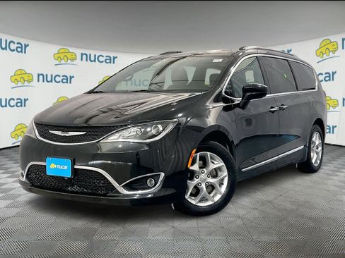 Used 2020 Chrysler Pacifica Touring-L image 3