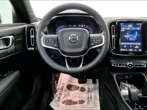 Used 2023 Volvo XC40 Recharge Ultimate AWD/4WD image 6