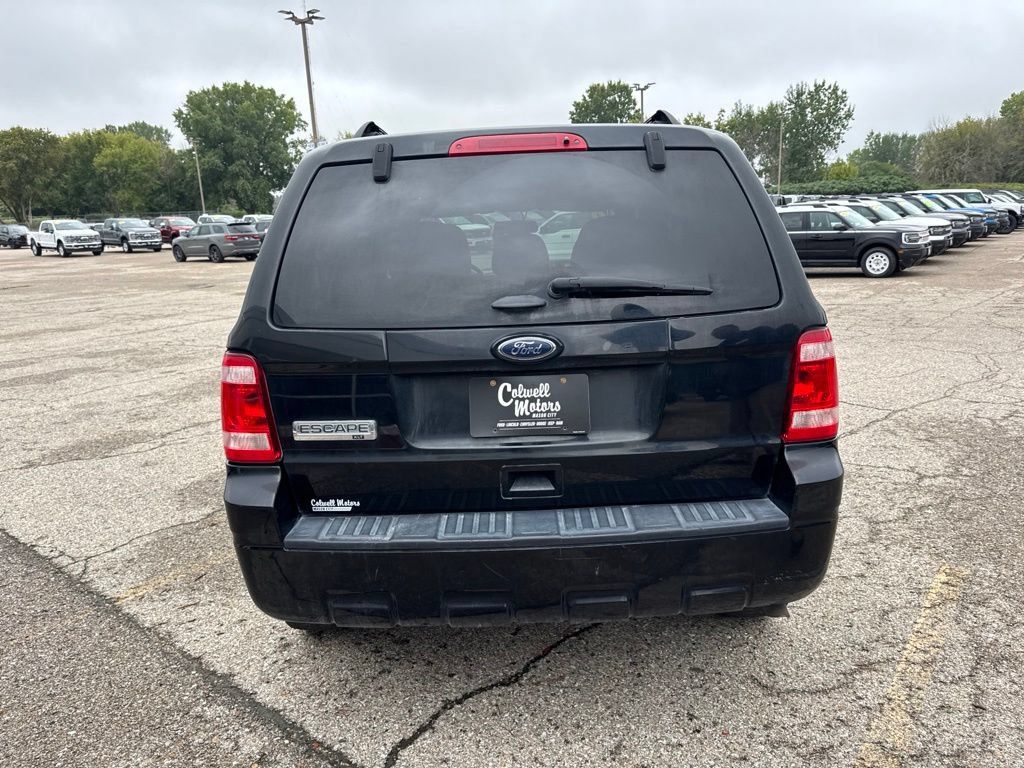 Used 2012 Ford Escape XLT FWD image 4