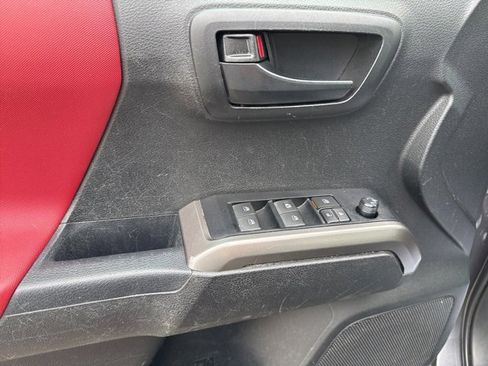 Used 2023 Toyota Tacoma SR5 image 8