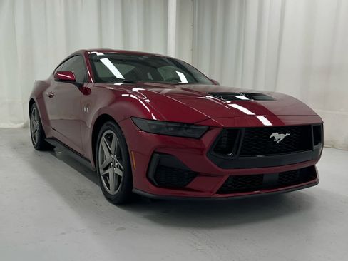 Used 2025 Ford Mustang GT Premium image 2