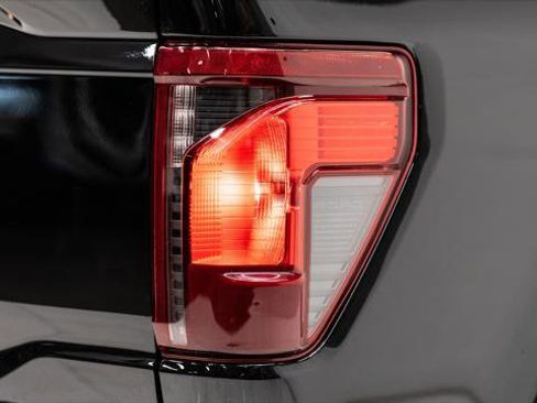 Used 2025 Ford F150 Lariat w/ Equipment Group 502A High image 27