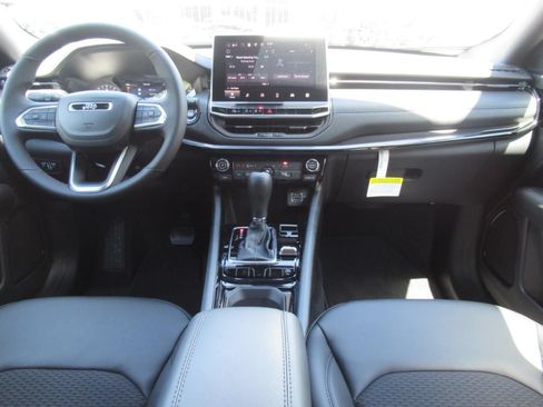 New 2026 Jeep Compass Latitude AWD/4WD image 12