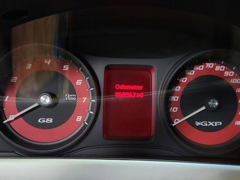 Used 2009 Pontiac G8 GXP RWD image 30