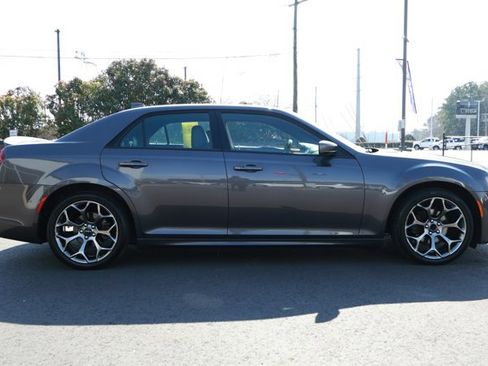 Used 2018 Chrysler 300 S w/ S Model Appearance Package image 4