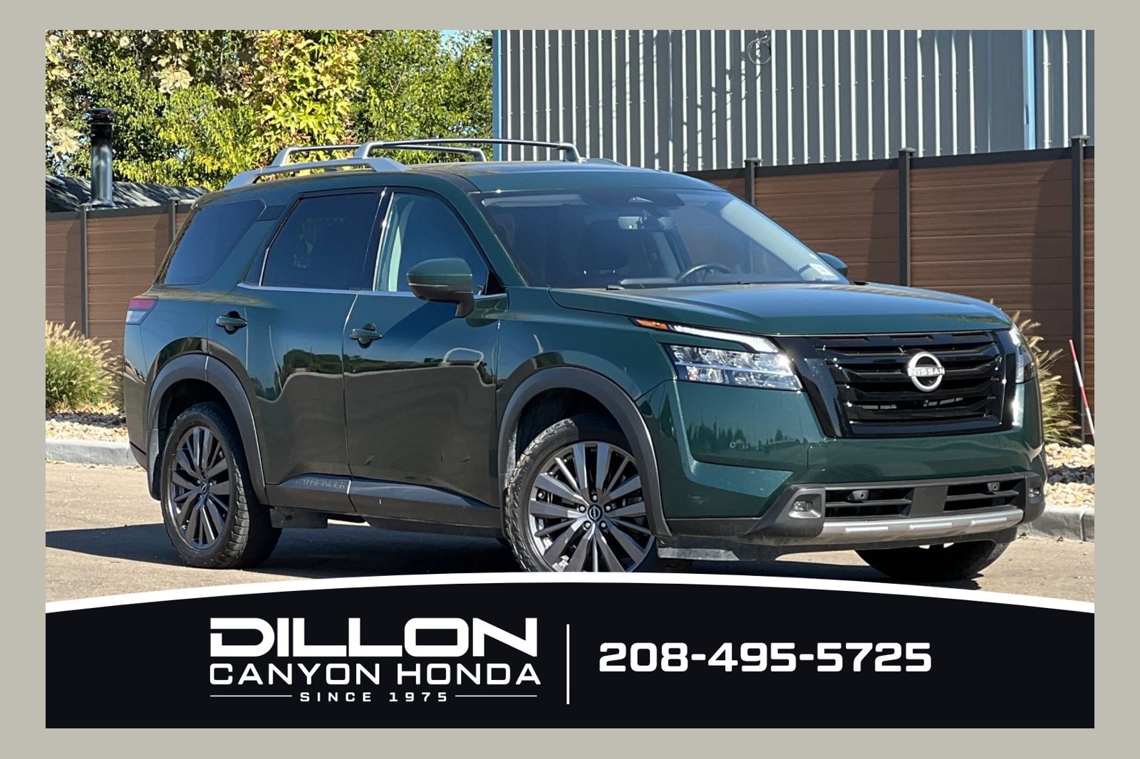 Used 2023 Nissan Pathfinder SL w/ SL Premium Package AWD/4WD image 1
