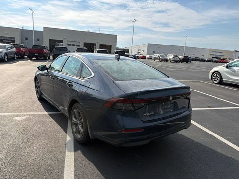 Used 2024 Honda Accord EX image 4