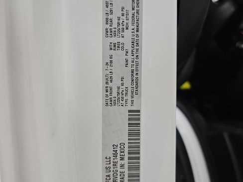 Used 2024 RAM ProMaster 2500 w/ Convenience Group FWD image 14