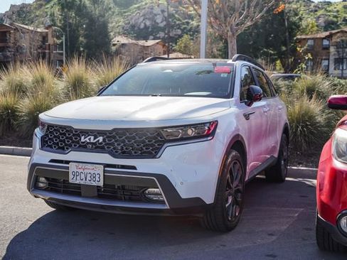 Certified 2022 Kia Sorento SX Prestige image 4