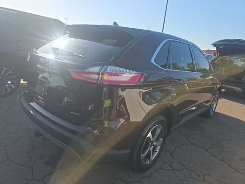 Used 2024 Ford Edge SEL w/ Convenience Package AWD/4WD image 4
