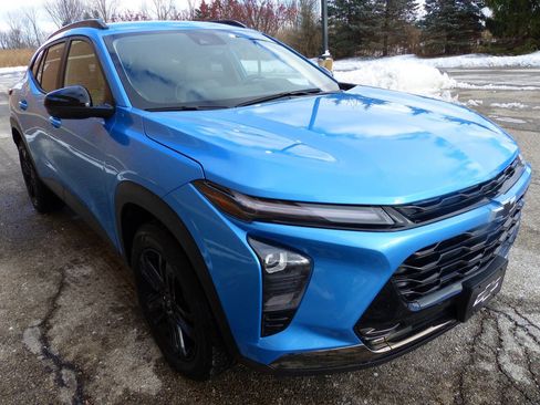 Used 2025 Chevrolet Trax ACTIV w/ Driver Confidence Package image 10