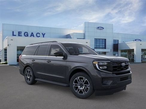New 2026 Ford Expedition Active RWD image 7