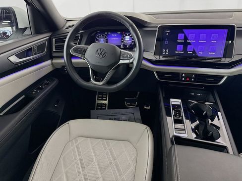 Used 2025 Volkswagen Atlas Cross Sport SEL Premium R-Line image 27