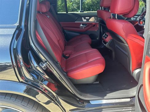 New 2026 Mercedes-Benz GLS 580 4MATIC image 18