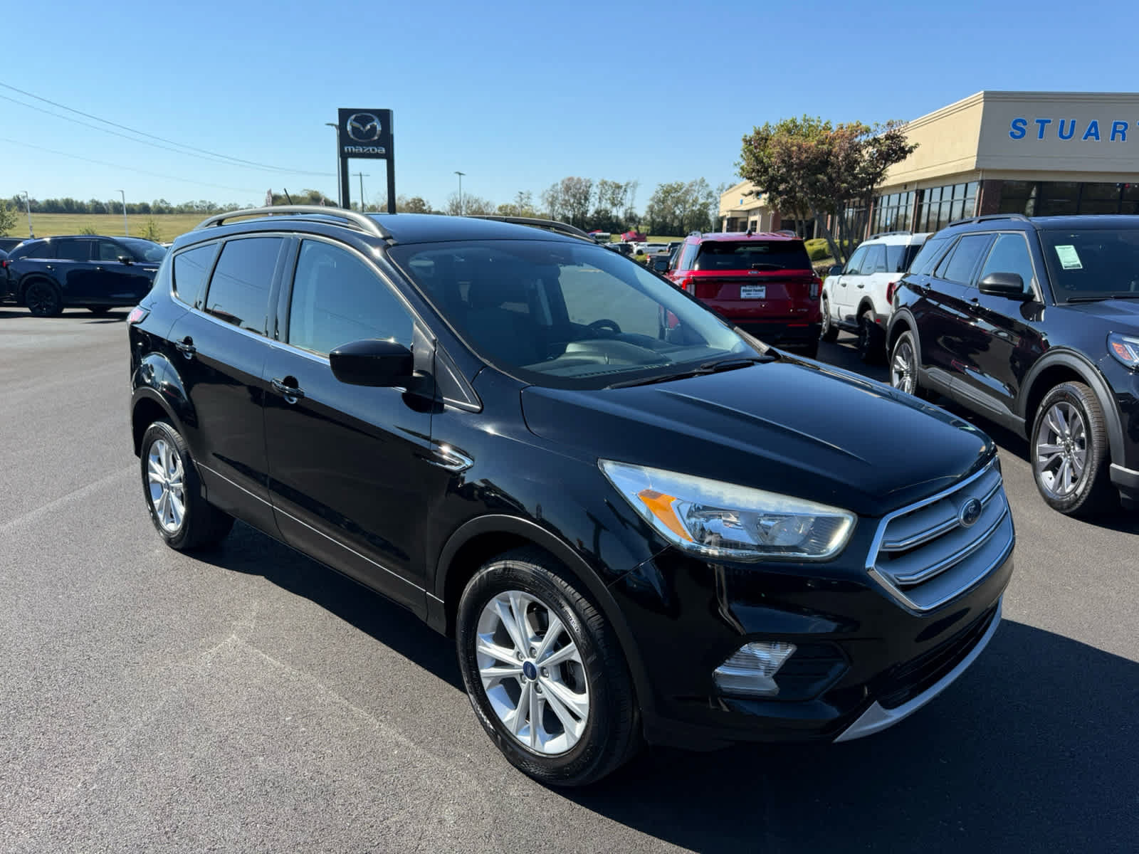 Used 2018 Ford Escape SE w/ SE Sync 3 Package FWD image 1