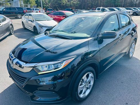 Used 2019 Honda HR-V LX image 1