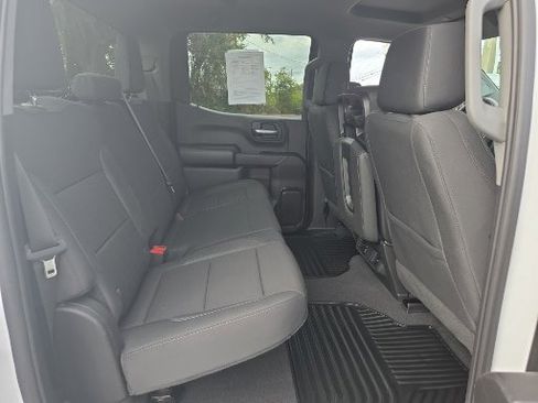 Used 2024 Chevrolet Silverado 1500 Custom image 17