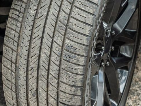 Used 2015 GMC Sierra 1500 SLE w/ SLE Value Package image 16