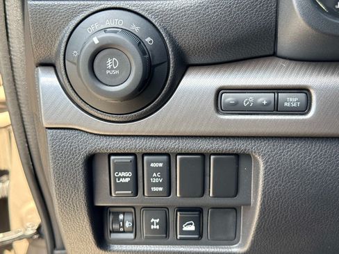 Used 2024 Nissan Titan PRO-4X w/ Pro-4x Convenience Package AWD/4WD image 33
