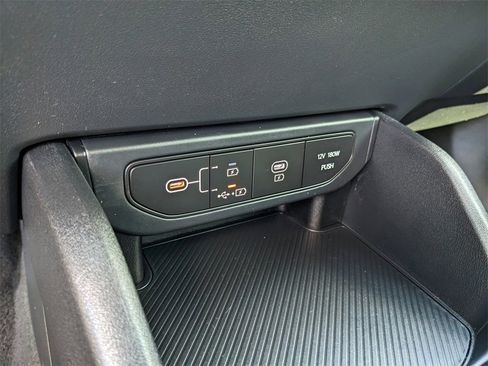 Certified 2025 Kia K4 LX image 29