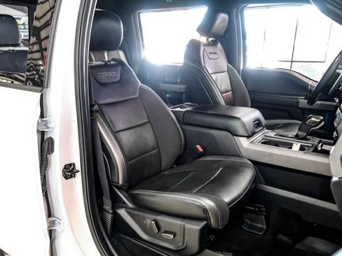 Used 2019 Ford F150 Raptor w/ Equipment Group 802A Luxury AWD/4WD image 32