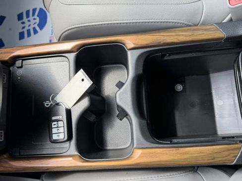 Used 2020 Honda CR-V Touring image 21