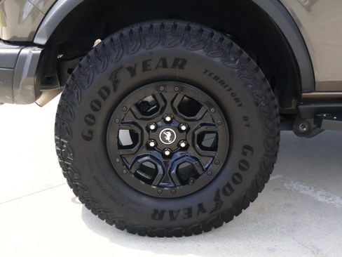 Used 2025 Ford Bronco Badlands AWD/4WD image 8