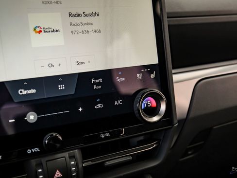 Used 2025 Lexus GX 550 w/ Accessory Package (Z1) image 68