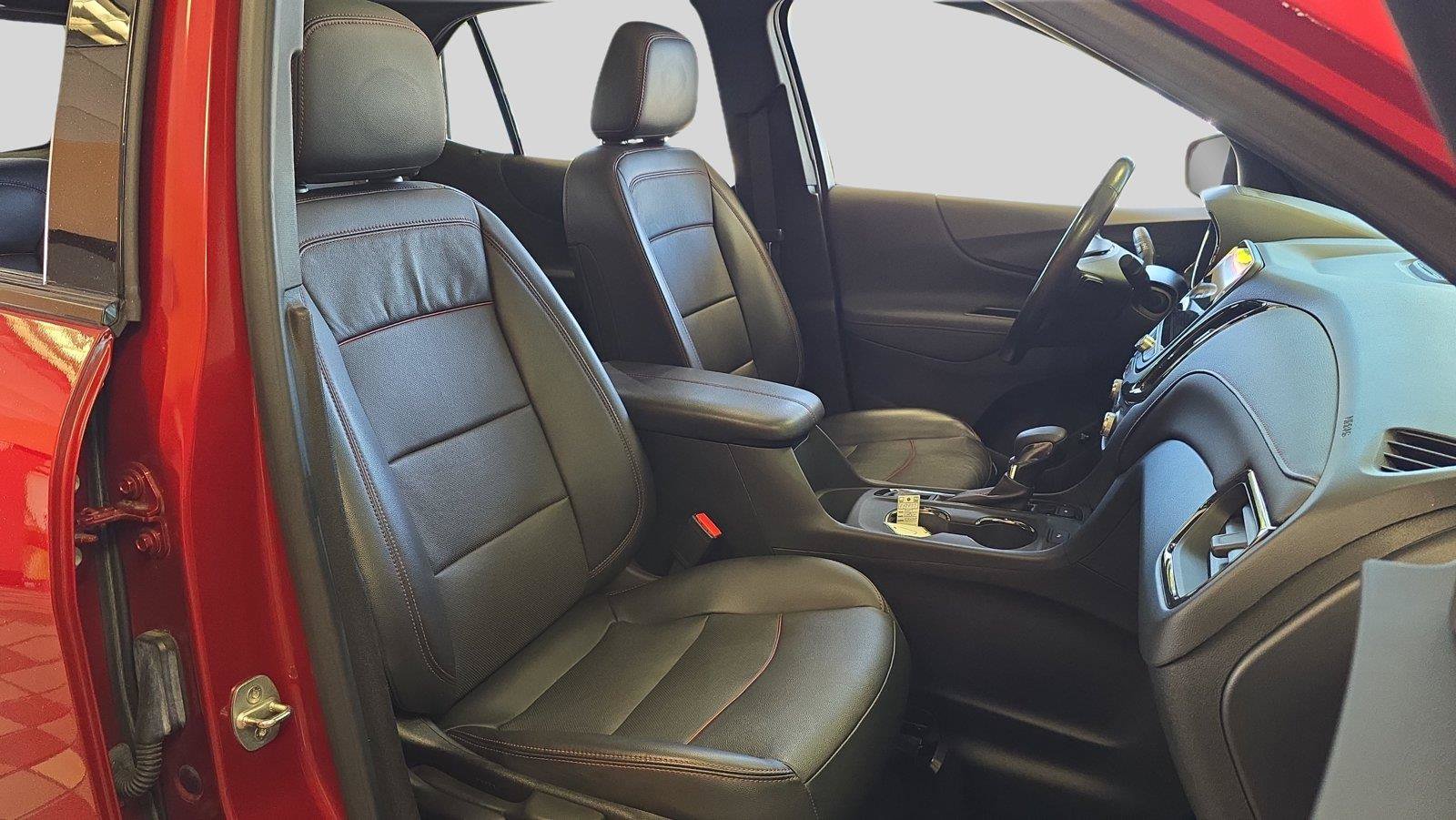 Used 2022 Chevrolet Equinox RS w/ RS Leather Package AWD/4WD image 14
