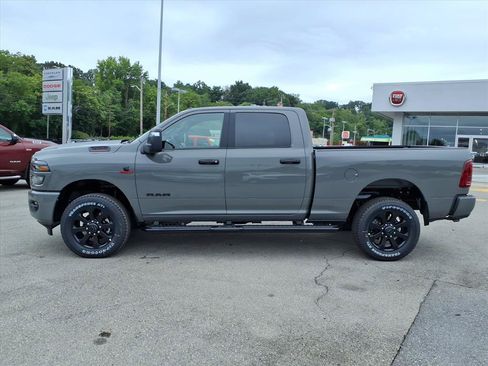 New 2026 RAM 2500 Big Horn AWD/4WD image 7
