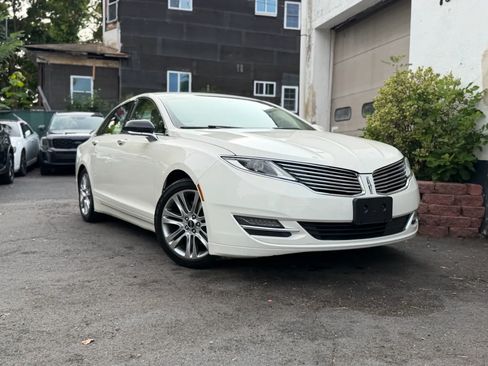Used 2013 Lincoln MKZ FWD image 15