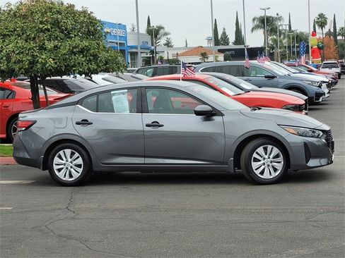 Used 2024 Nissan Sentra S image 4