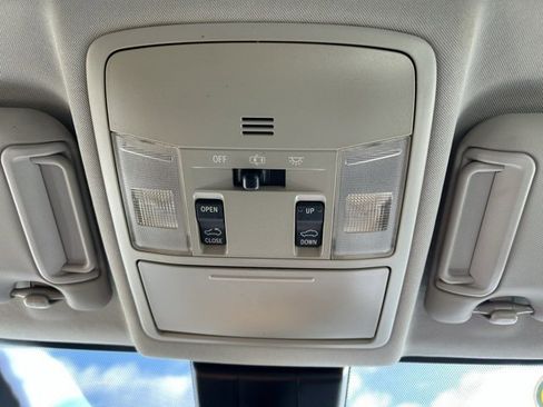 Used 2018 Toyota RAV4 Limited image 44