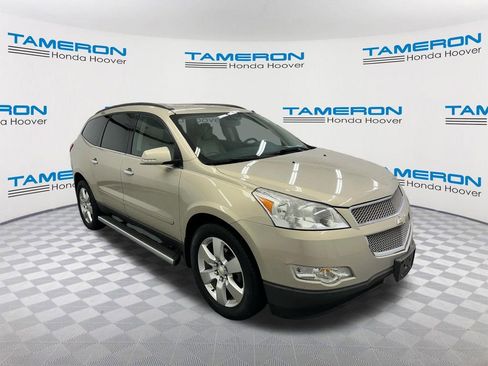 Used 2012 Chevrolet Traverse LTZ FWD image 7