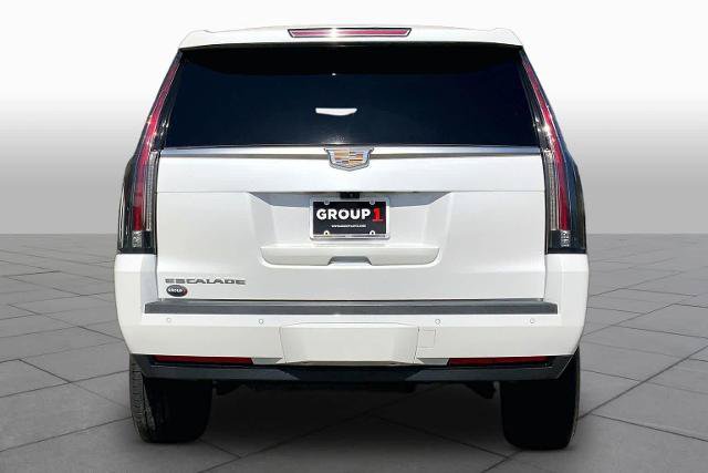 Used 2017 Cadillac Escalade Premium Luxury AWD/4WD image 5