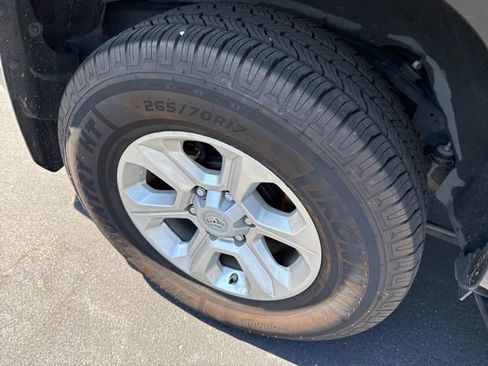 Used 2015 Toyota 4Runner SR5 RWD image 10