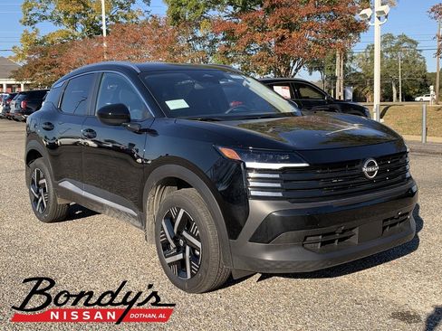 New 2026 Nissan Kicks SV image 1