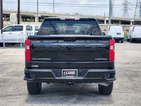 Used 2024 Chevrolet Silverado 1500 Custom image 6