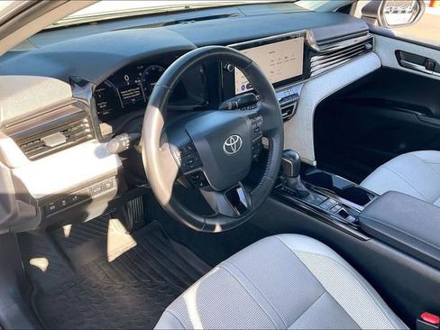 Used 2025 Toyota Camry XLE image 14