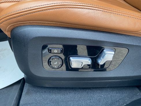 Used 2021 BMW X7 xDrive40i w/ Executive Package image 29