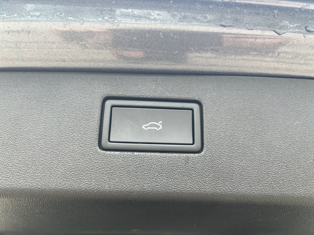 Used 2026 Volkswagen Tiguan SE FWD image 35
