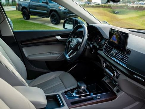 Used 2022 Audi Q5 2.0T Premium w/ Convenience Package image 14