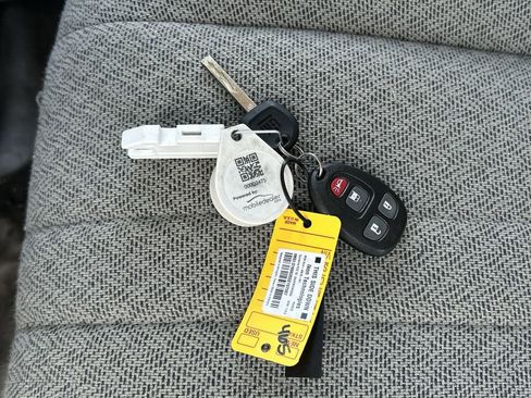 New 2025 GMC Savana 2500 w/ Driver Convenience Package image 33