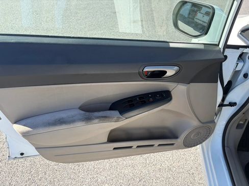 Used 2011 Honda Civic LX image 30