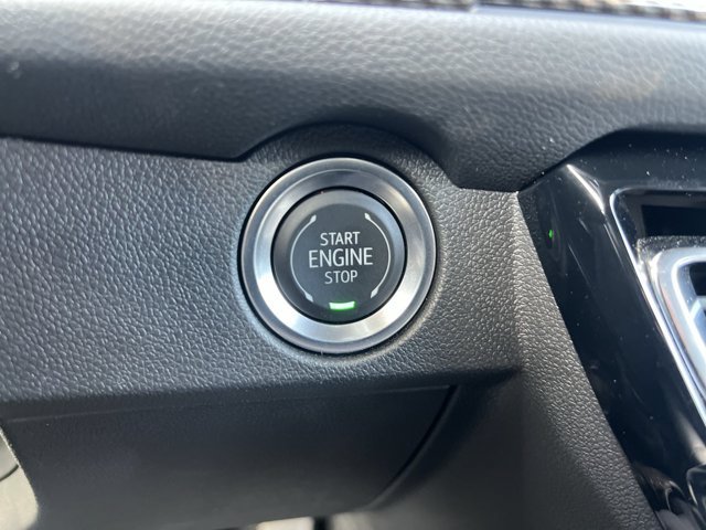 Used 2025 Chevrolet Traverse High Country w/ LPO, Floor Liner Package FWD image 17